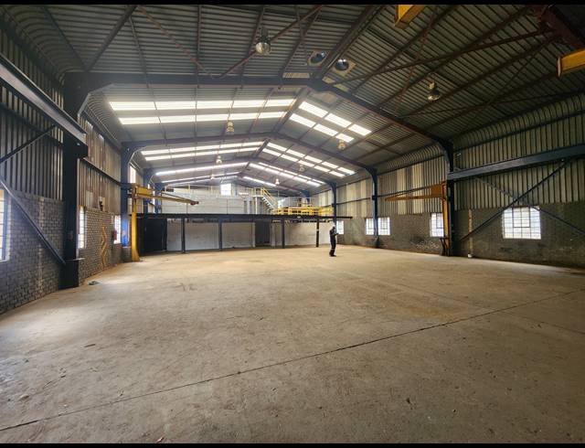 1,001M² WAREHOUSE FOR SALE IN DELVILLE
